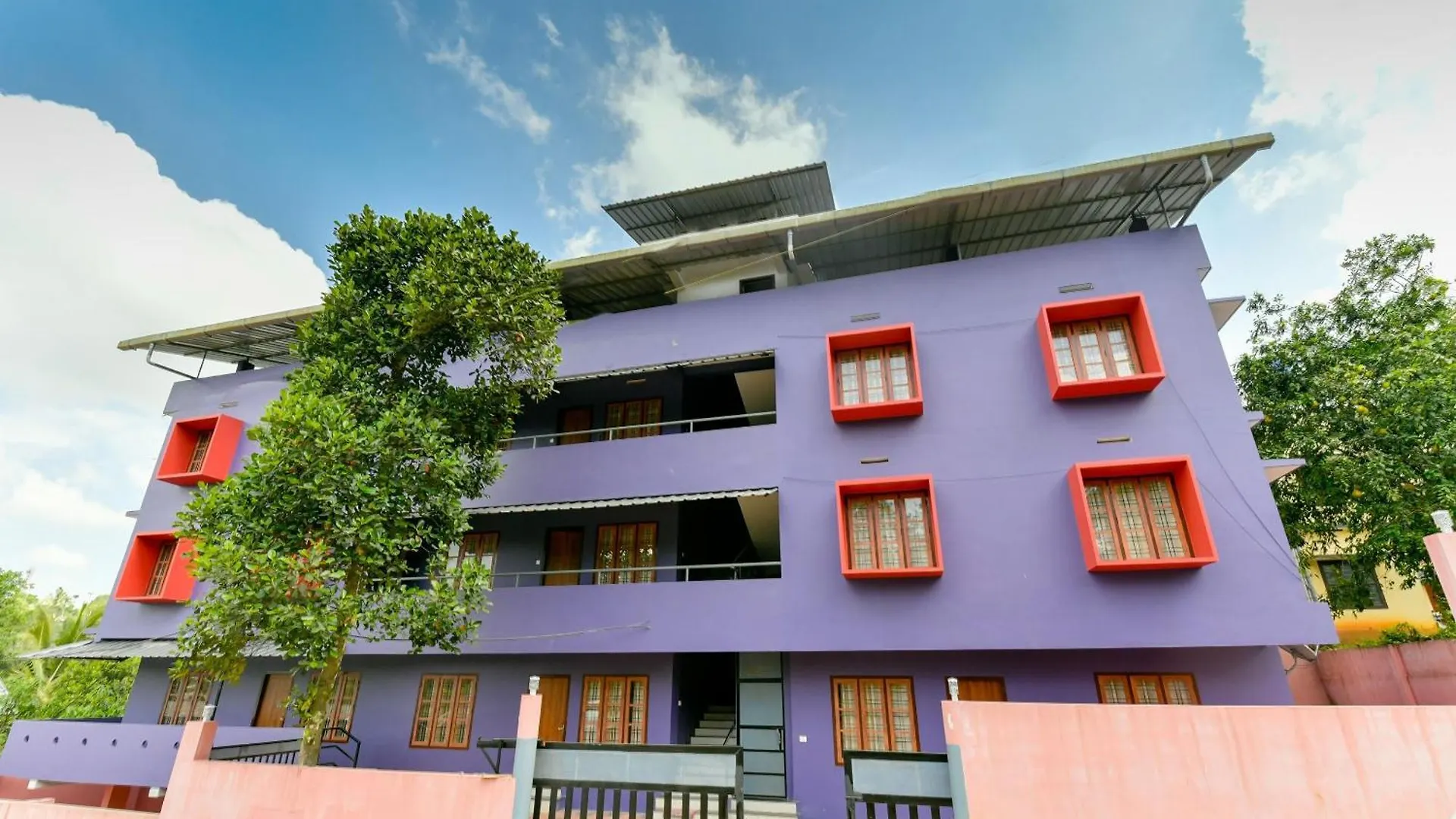 Guest house Hotel O Home Elegant Stay Fine Nest Homes Kalpetta